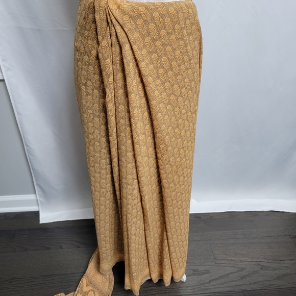 Peach and brown flower polyester saree/sari for party wear - Picture 5 of 12